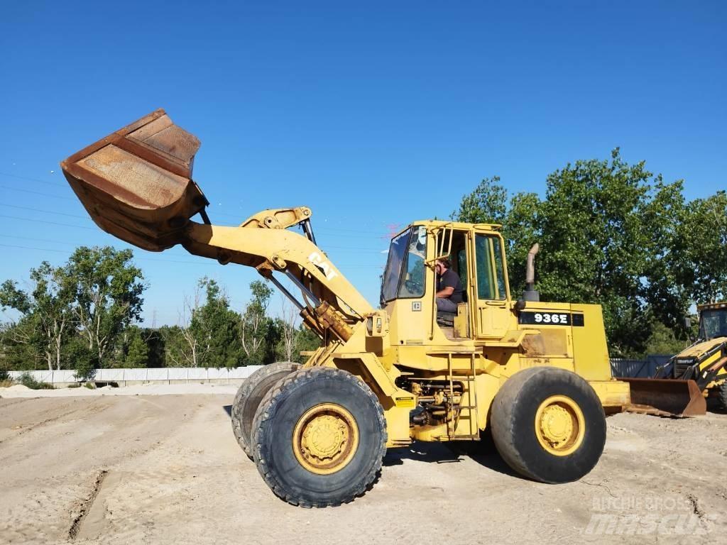 CAT 936 E Колесни товарачи