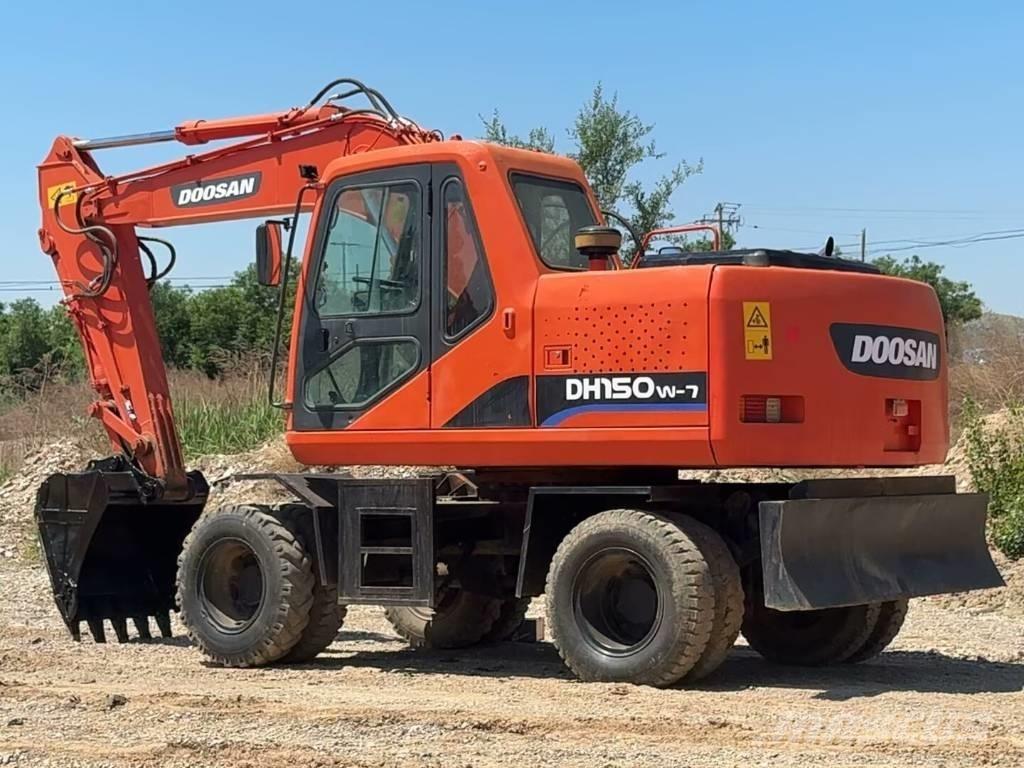 Doosan DH150 W-7 Колесни екскаватори