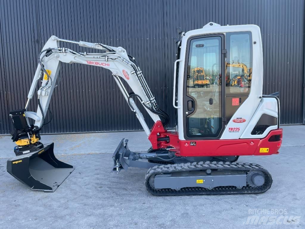 Takeuchi TB 225 Мини екскаватори < 7 т