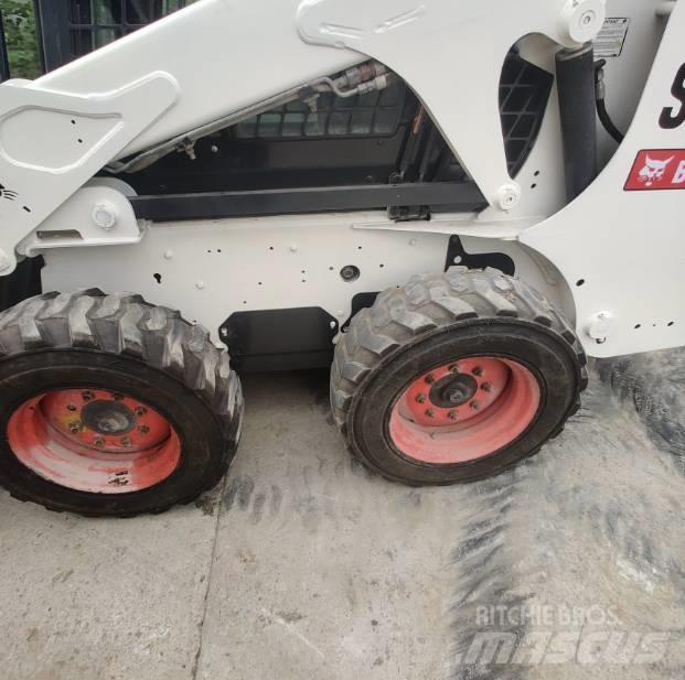 Bobcat S300 Мини товарачи
