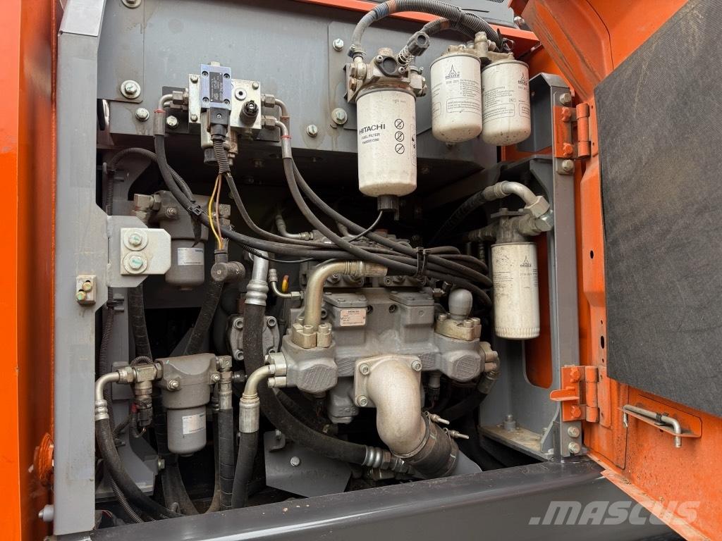 Hitachi ZX 140 W-6 Колесни екскаватори