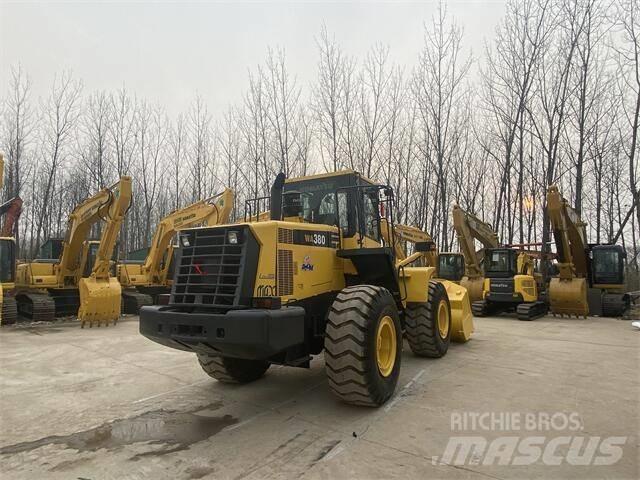 Komatsu WA380 Колесни товарачи