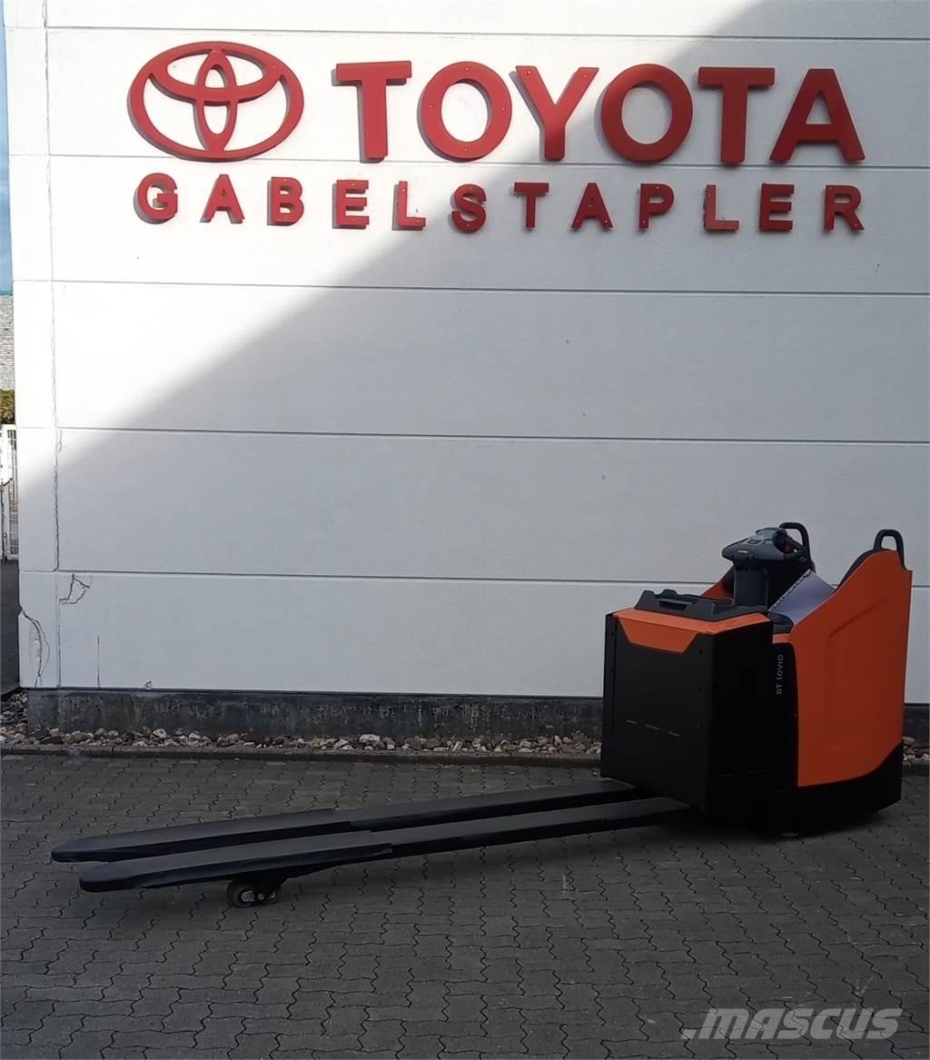 Toyota LPE 250 Колички високоповдигачи с теглич