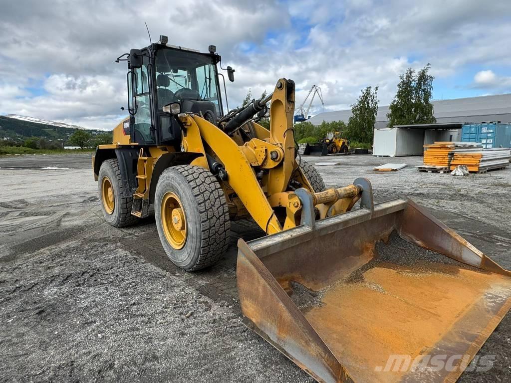 CAT 918 M Колесни товарачи