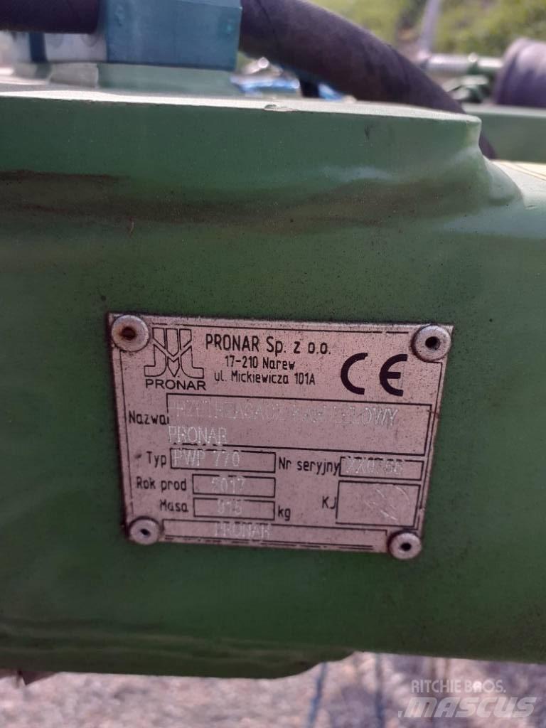 Pronar PWP 770 Гребла и сенообръщачки
