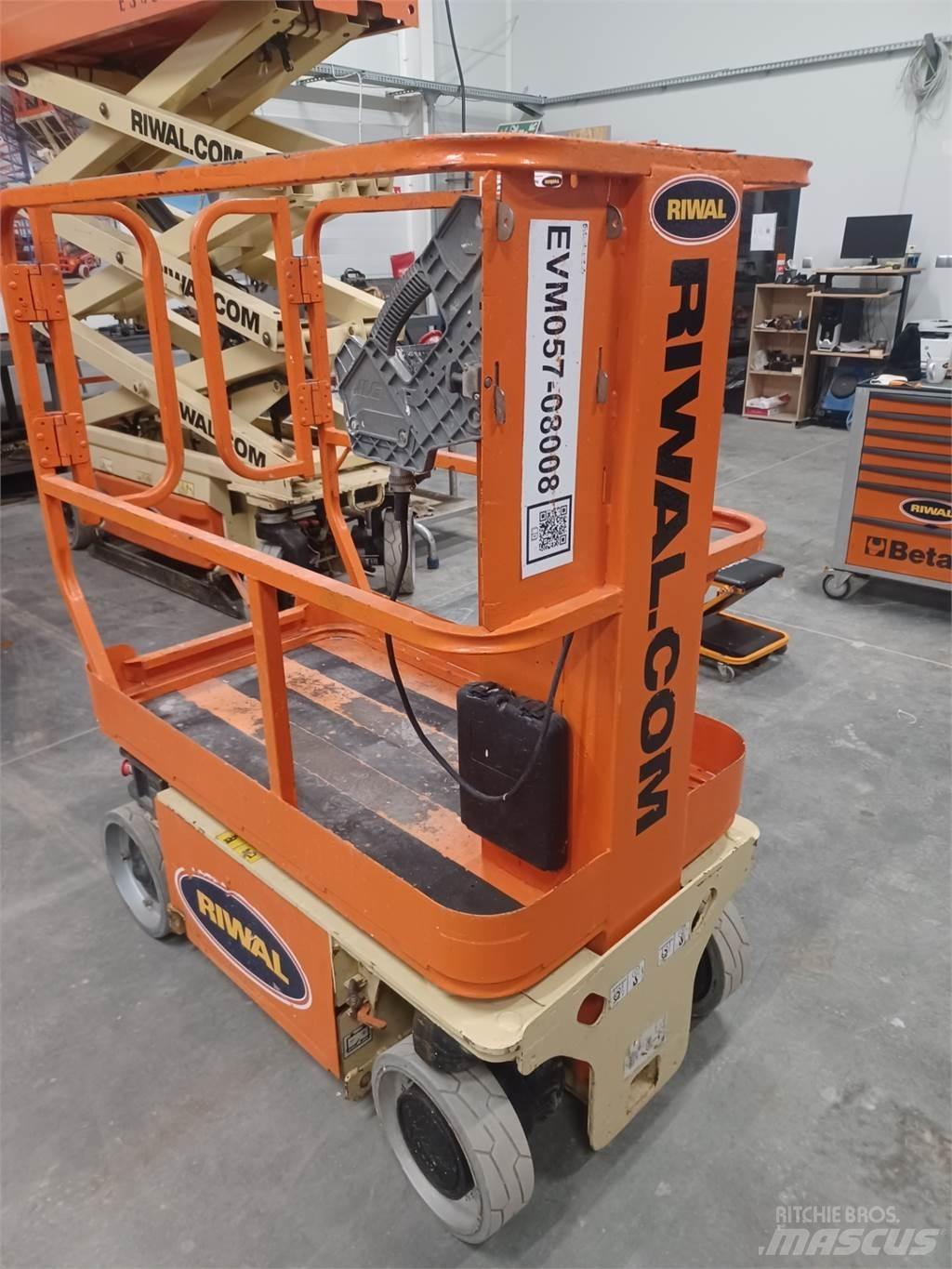 JLG 1230ES Други вишки и платформи