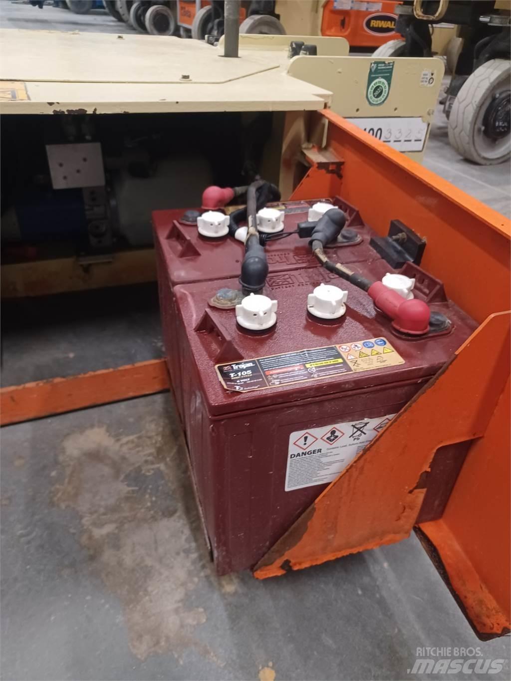 JLG 1230ES Други вишки и платформи