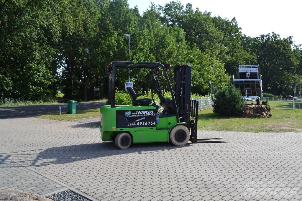 Hyundai 32 B-7 Електрически вилични кари-повдигачи