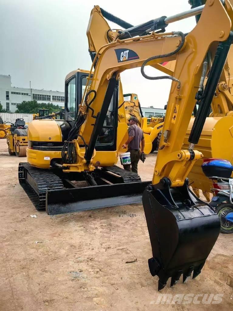 CAT 304 CR Мини екскаватори < 7 т