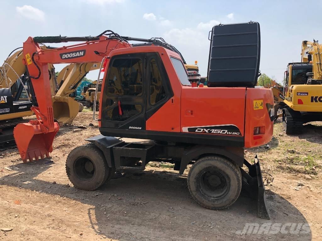 Doosan DX150W Верижен екскаватор