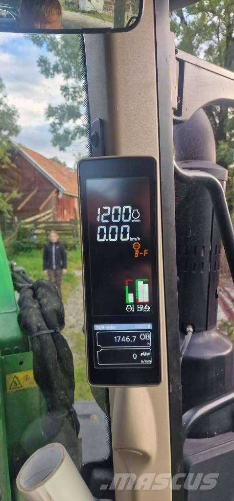 John Deere 6120 M Трактори