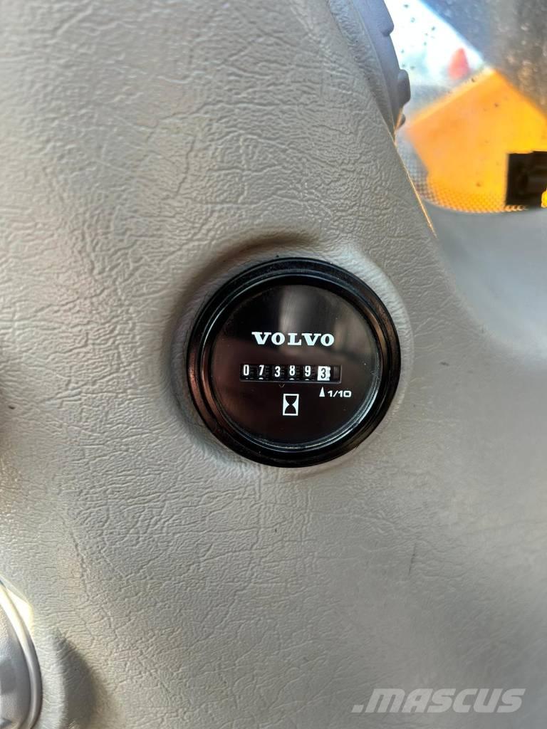 Volvo EC 220 E Верижен екскаватор