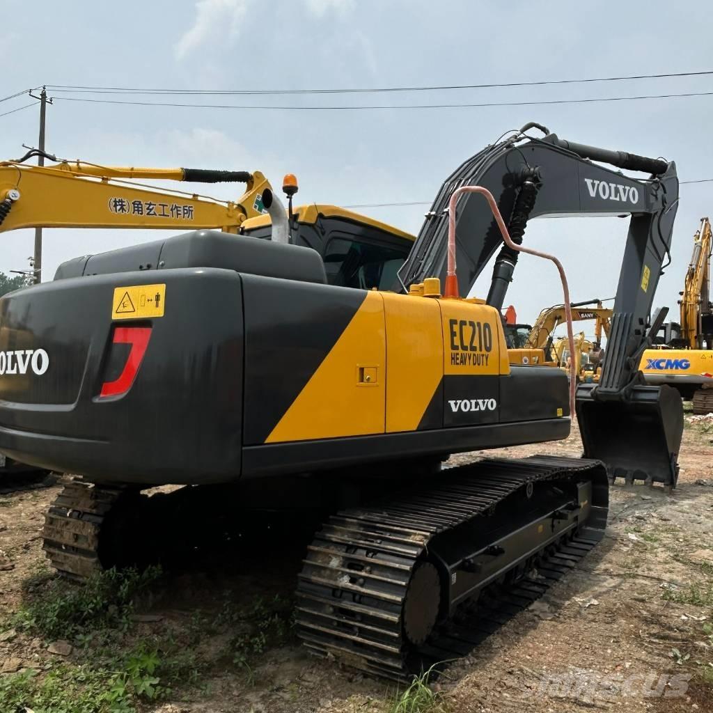 Volvo 210 Верижен екскаватор
