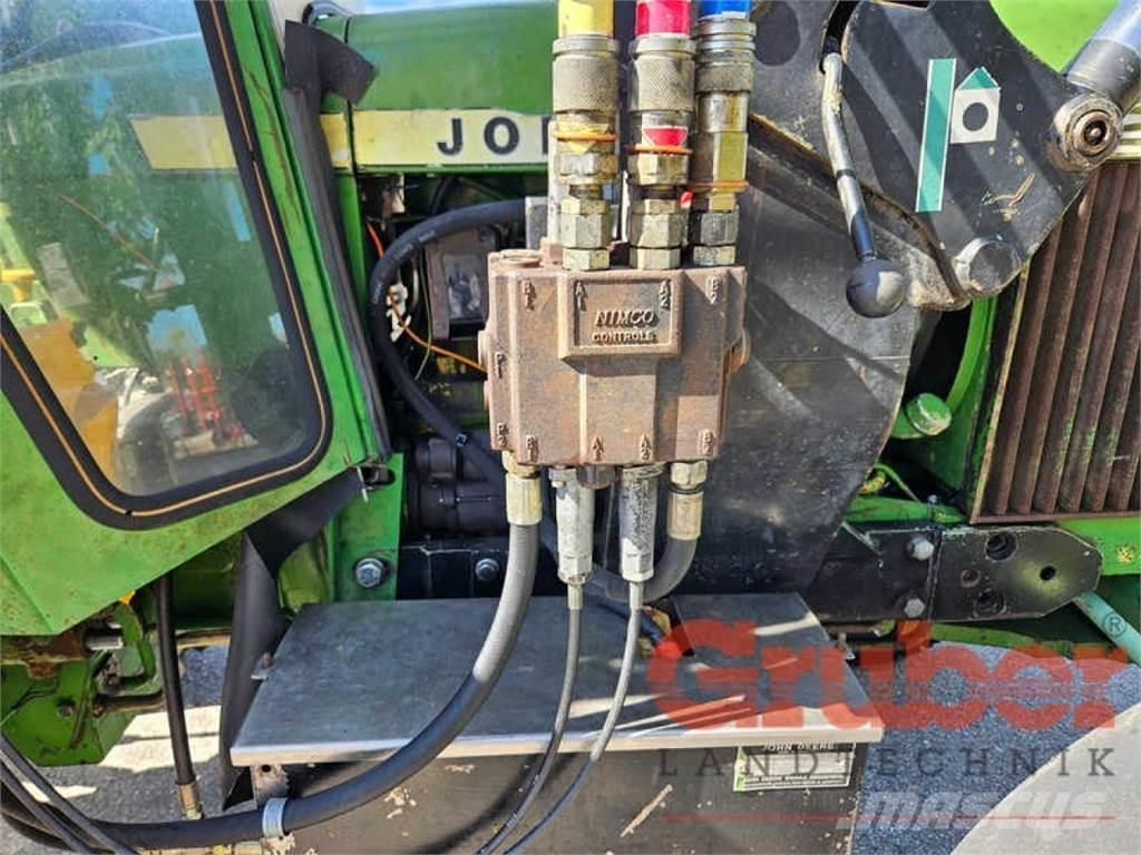 John Deere 2130 S Трактори