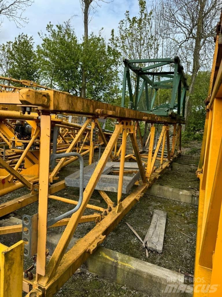 Potain MD 238 A Мачтови кранове