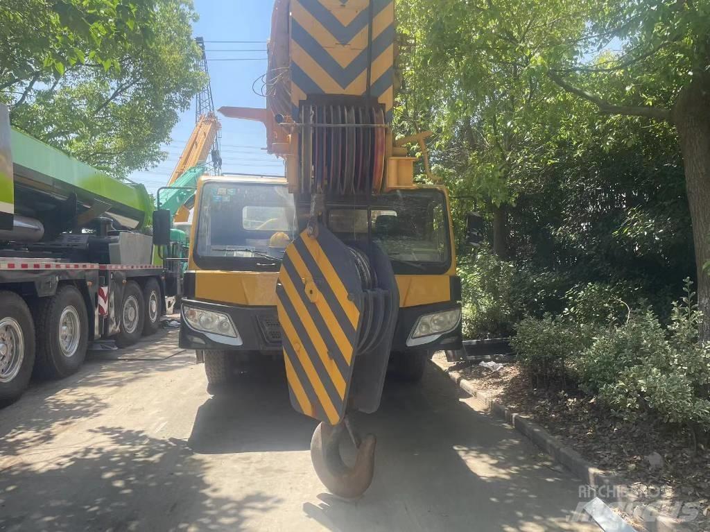 XCMG QY 130 K Всъдеходни кранове