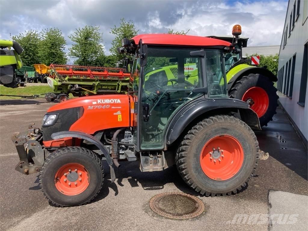 Kubota M7040 Компактни трактори