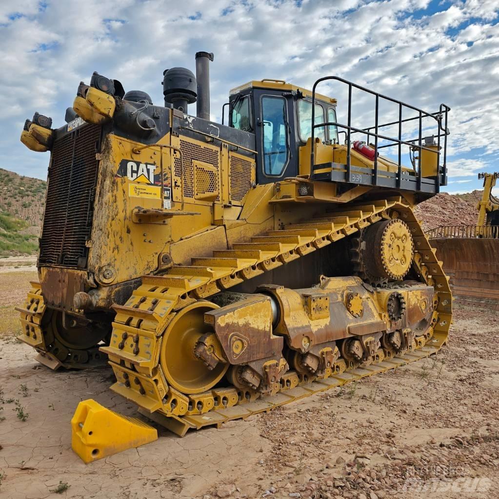 CAT D11R Верижни булдозери
