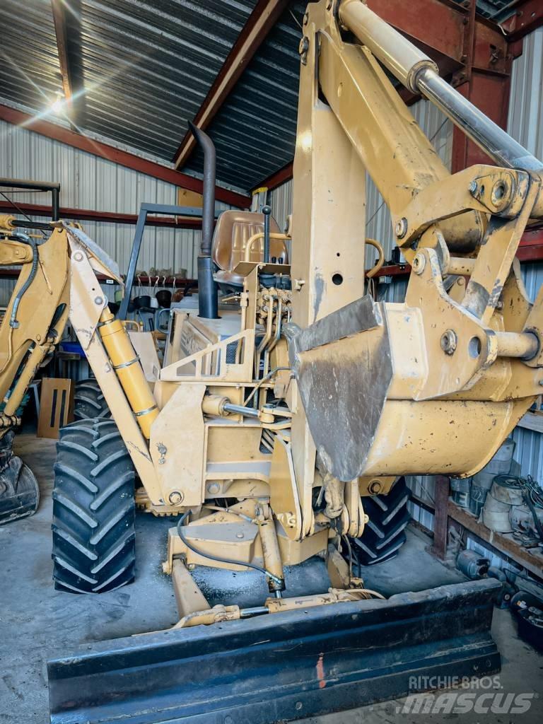 CASE 860 Изкопни машини
