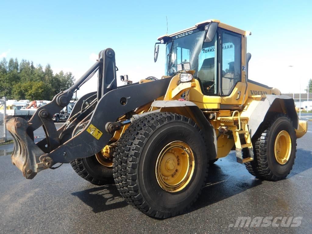 Volvo L 110 E Товарач със заден ексватор