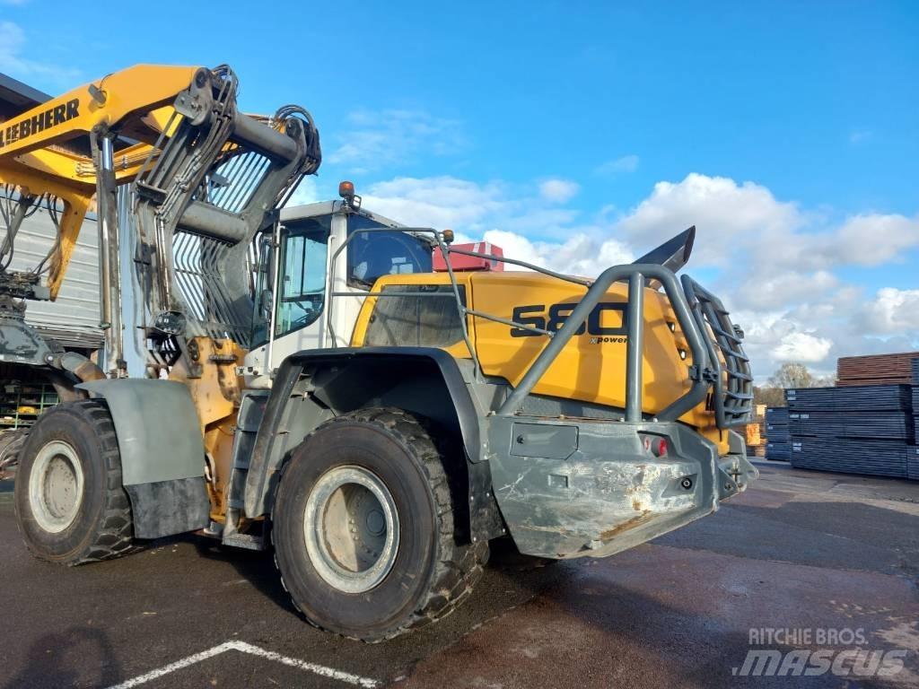  lLIEBHERR 580 Товарачи с наклонена стрела
