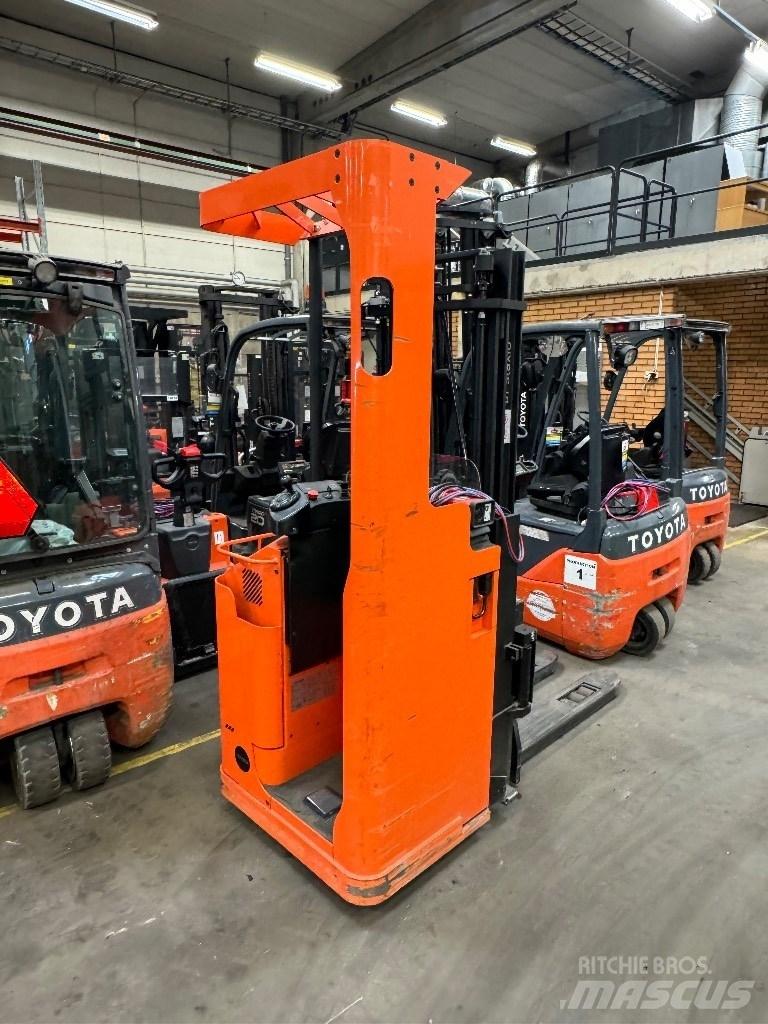 Toyota SSE135L Самоходни товарачи