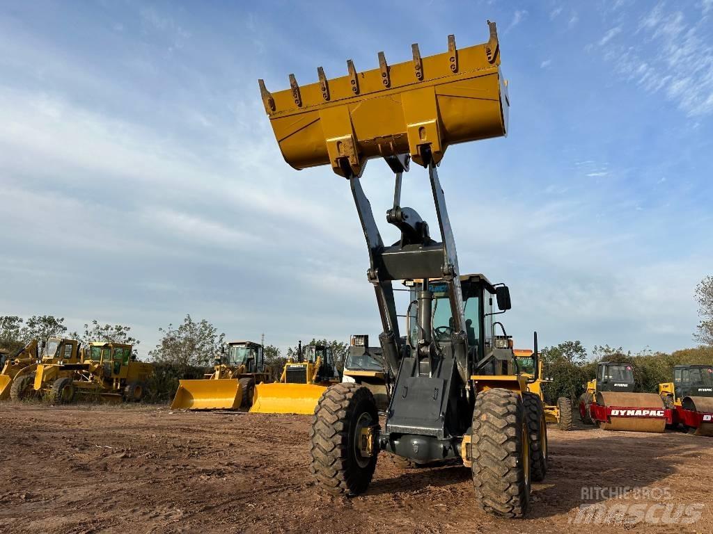 XCMG LW 500 F Колесни товарачи