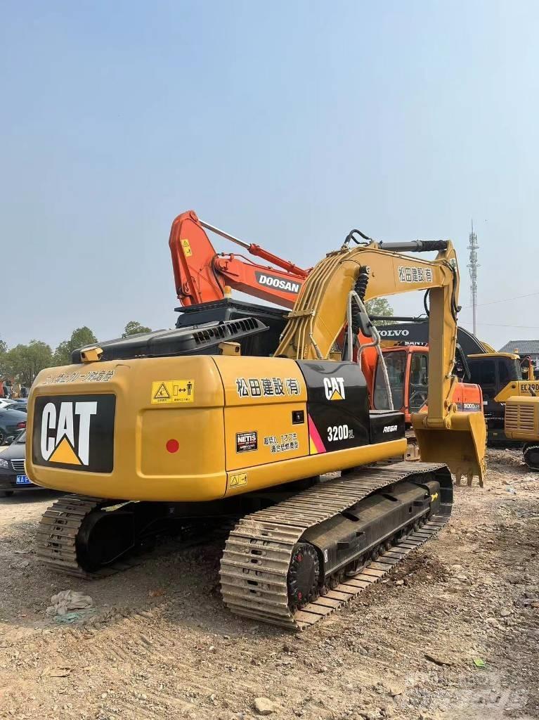CAT 320 D Верижен екскаватор