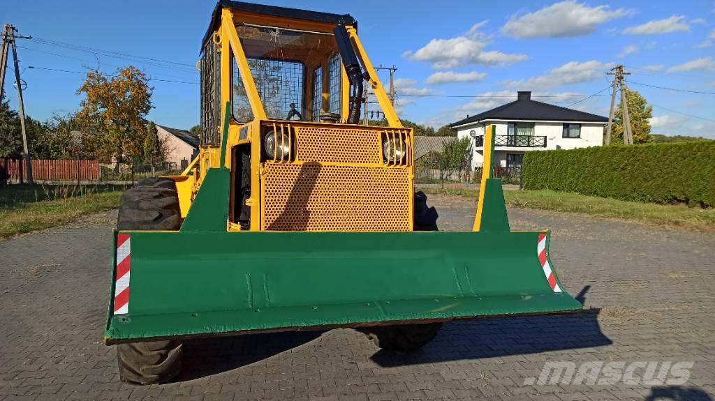 LKT 81 Скидери
