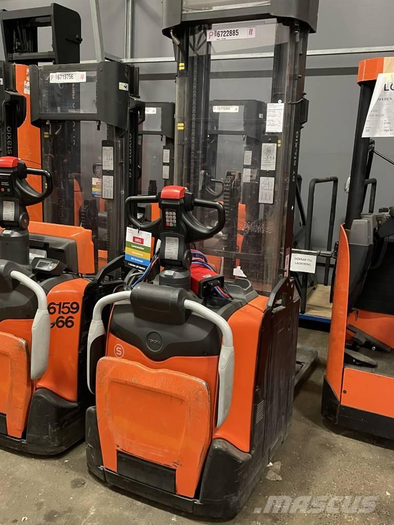 Toyota SPE140L Колички високоповдигачи с теглич