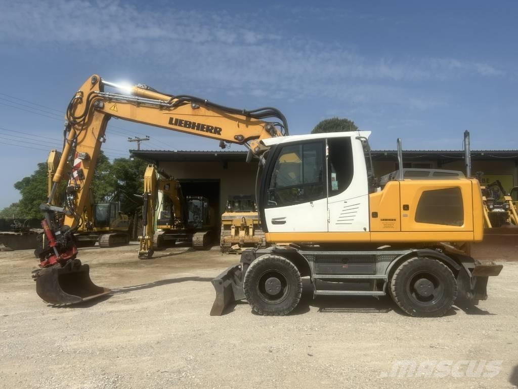 Liebherr 918 Колесни екскаватори