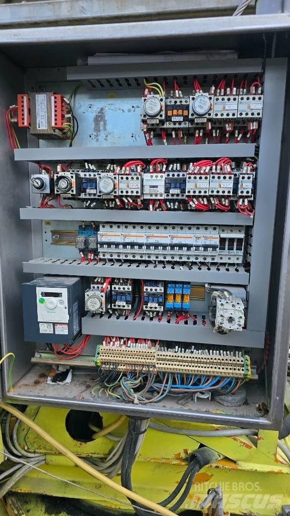 Potain GMH 519 Самоповдигащи кранове