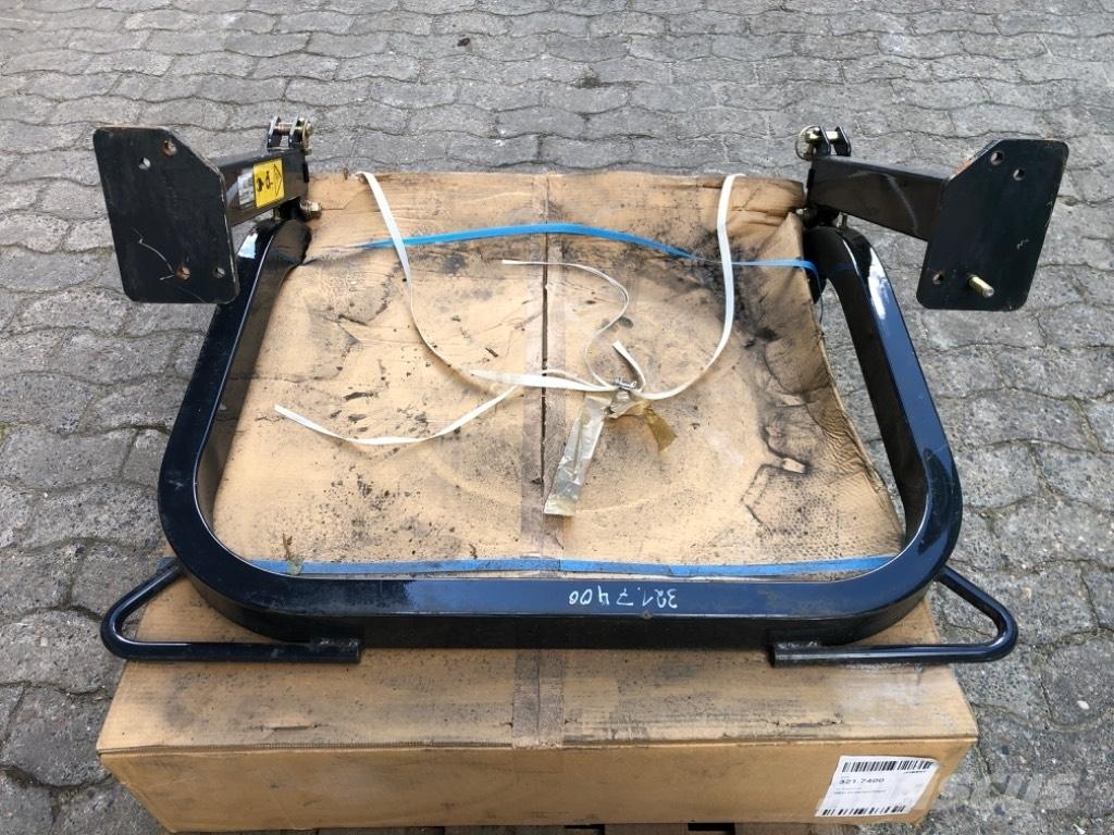 Iseki TH4 Прикачно оборудване за компактен трактор