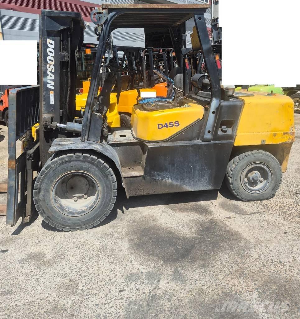 Doosan D 45 SC-9 Вилични кари-повдигачи - други