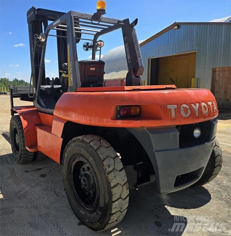 Toyota 605FD80 Вилични кари-повдигачи - други