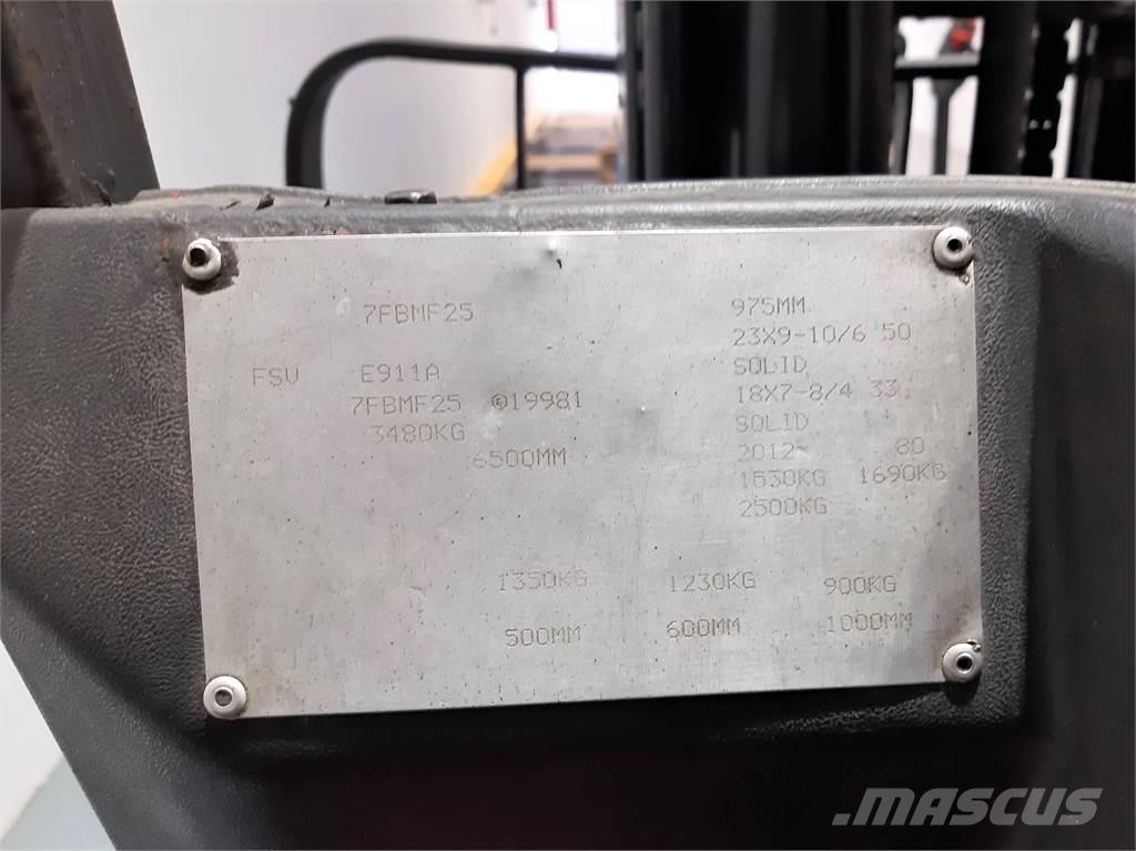 Toyota 7FBMF25 Електрически вилични кари-повдигачи