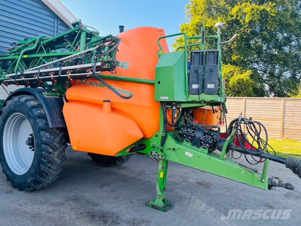 Amazone UX 5200 Прикачни пръскачки
