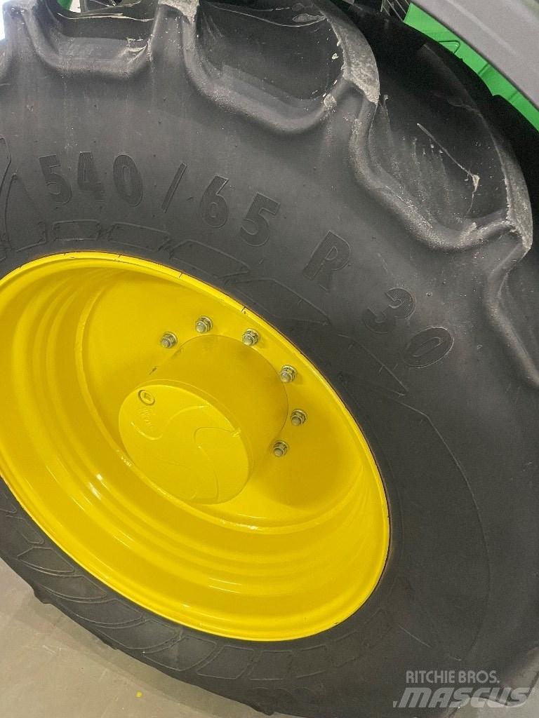 John Deere 6155R Трактори