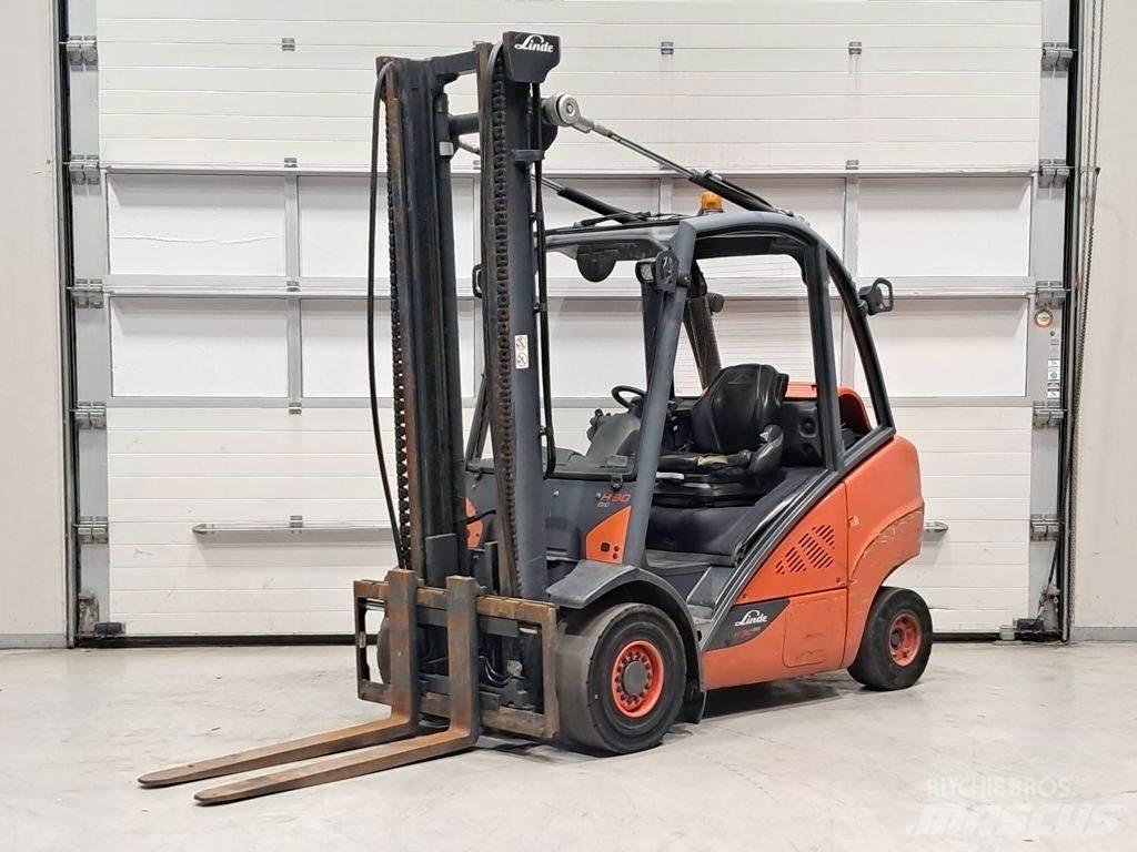 Linde H30T-02 Камиони с АГУ