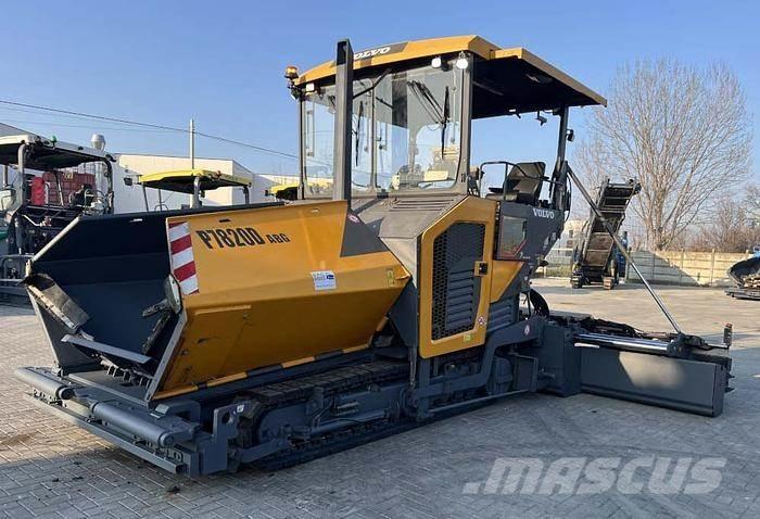 Volvo P 7820D Машини за асфалт