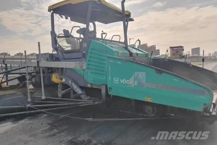 Vögele 2100-3 Машини за асфалт