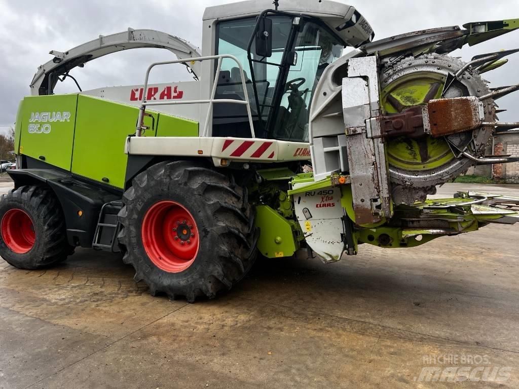 CLAAS Jaguar 850 Фуражни комбайни