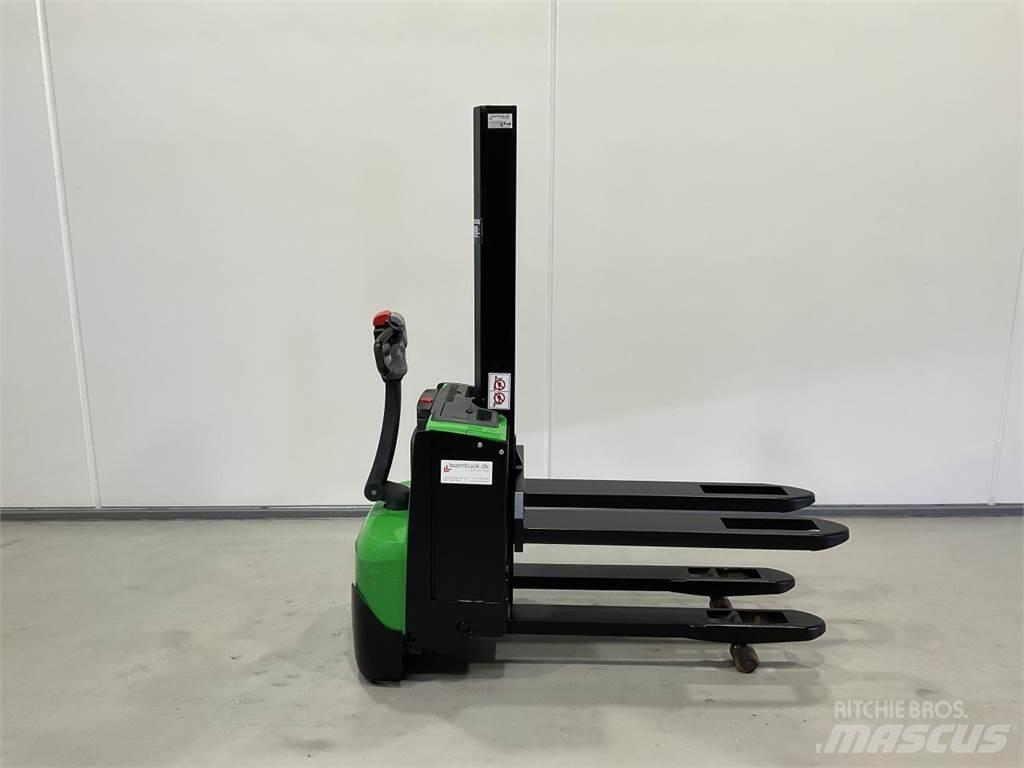 Cesab S208L Самоходни товарачи
