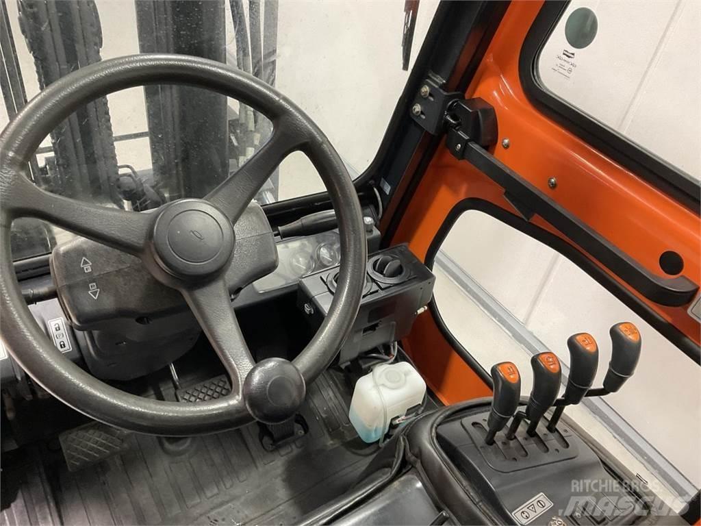 Doosan G30E-5 Камиони с АГУ