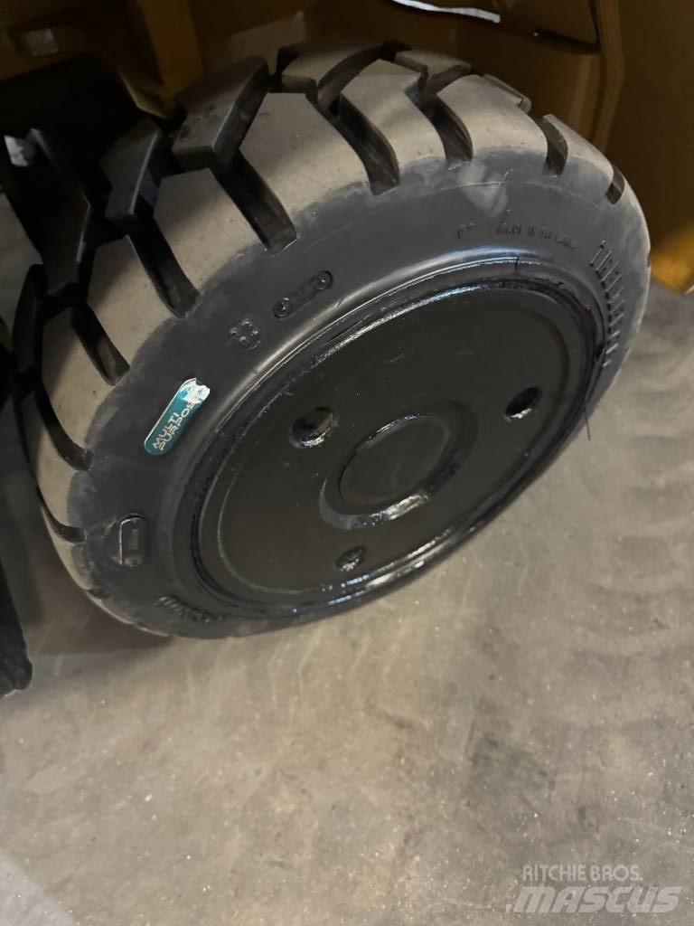 CAT 2C 6000 Вилични кари-повдигачи - други
