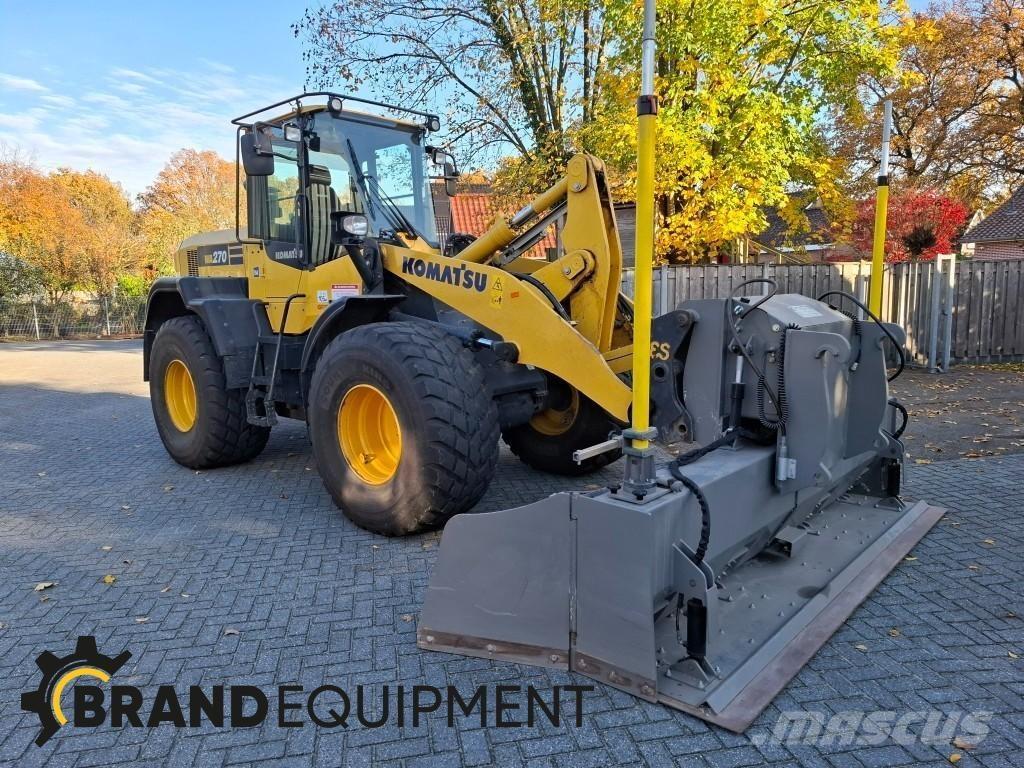 Komatsu WA270-7 Колесни товарачи