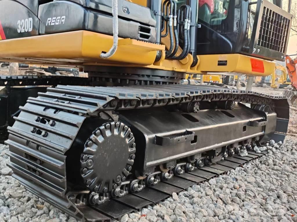 CAT 320 D Верижен екскаватор