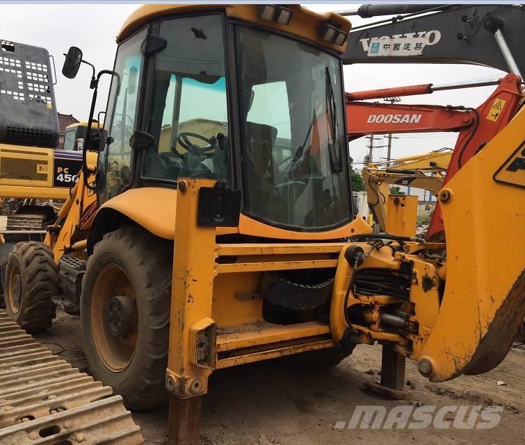 JCB 3CX Товарач със заден ексватор