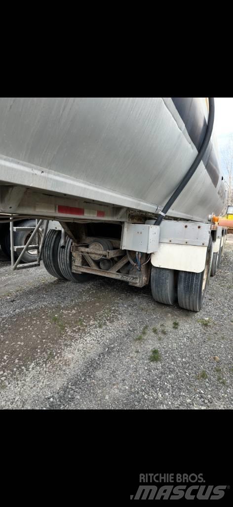 Remtec 4 AXLES Цистерна