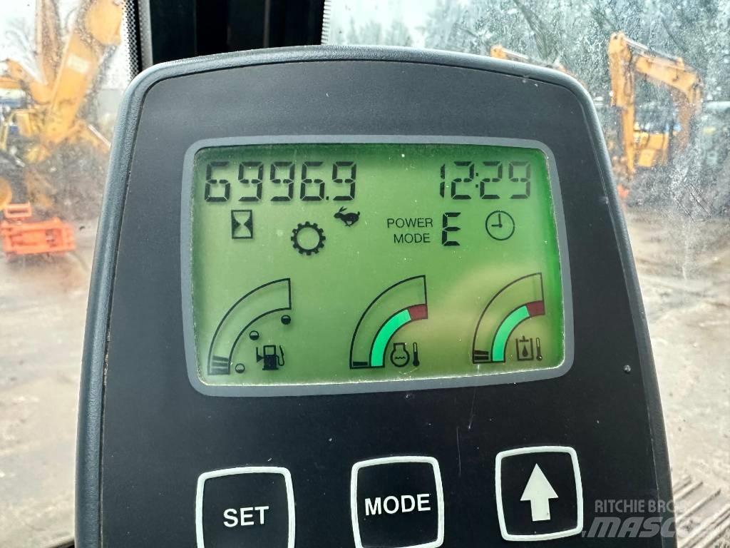 JCB JZ 255 LC Верижен екскаватор